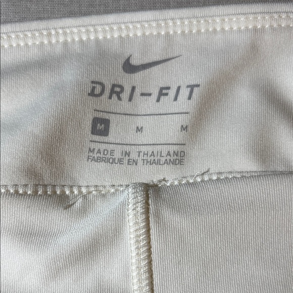 Nike Women's White Skort - Picture 2 of 6
